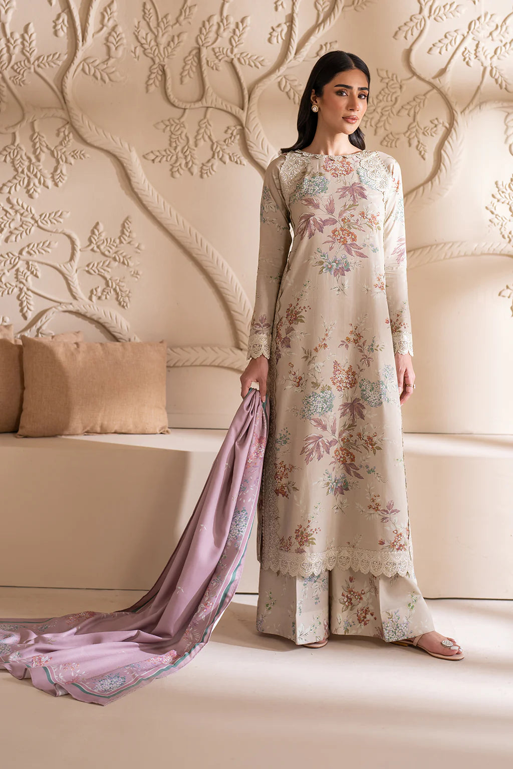 IZNiK Lawn || 3 PIECE UNSTITCHED Embroidered